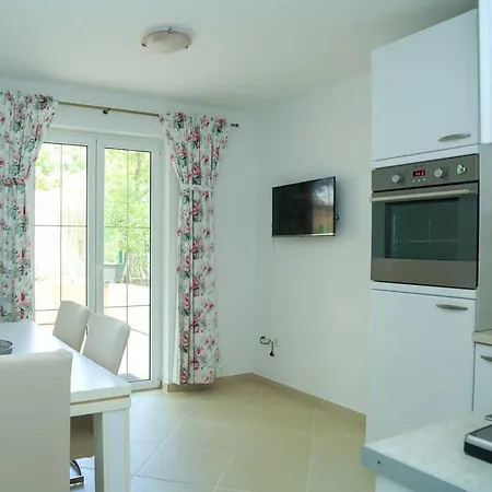 Adrian-apartments-51511-malinska-otok-krk Primorska 21 Apartmán *