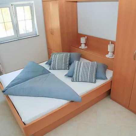 Adrian-apartments-51511-malinska-otok-krk Primorska 21a