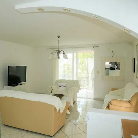Adrian-apartments-51511-malinska-otok-krk Primorska 21 Apartment