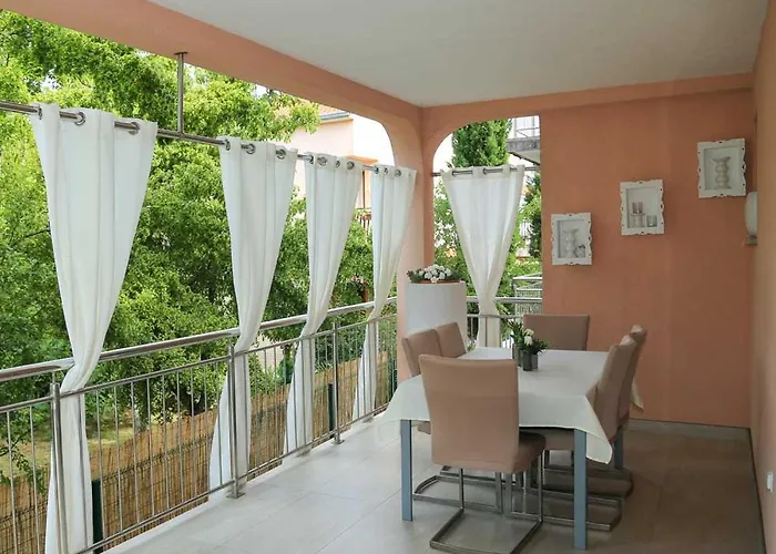 Adrian-apartments-51511-malinska-otok-krk Primorska 21 * מאלינסקה