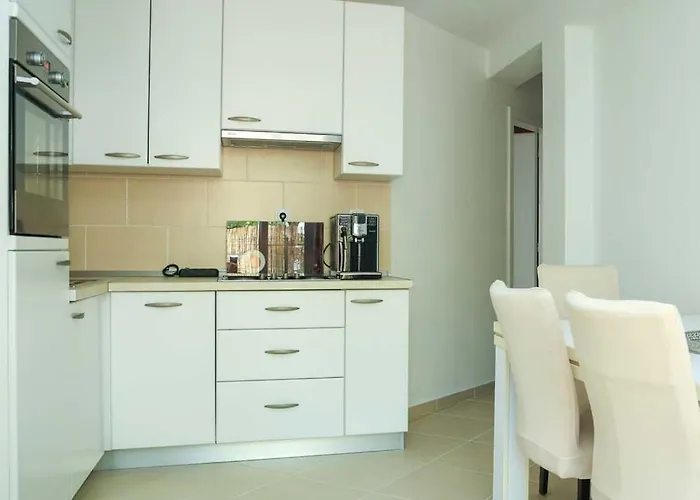 Adrian-apartments-51511-malinska-otok-krk Primorska 21 *