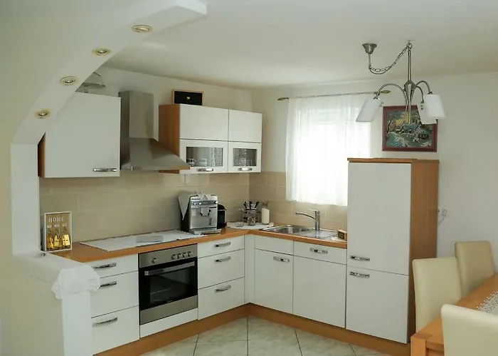 Adrian-apartments-51511-malinska-otok-krk Primorska 21 דירה מאלינסקה